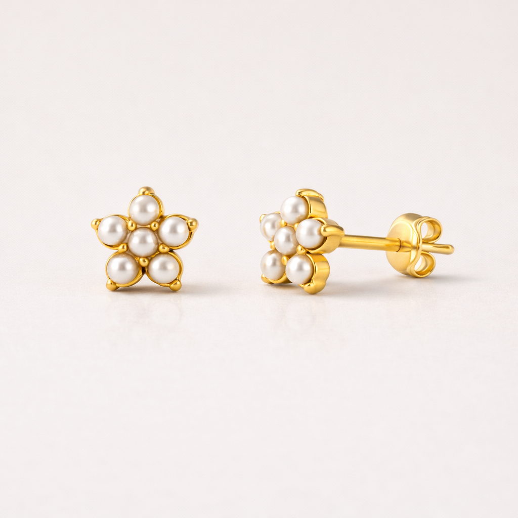 Bettie Mini Pearl Star Stud Earrings
