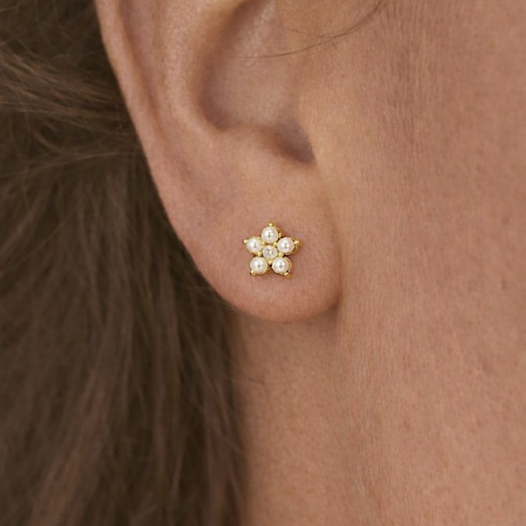 Bettie Mini Pearl Star Stud Earrings