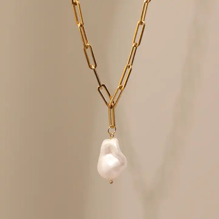 Molly Baroque Pearl Chain Necklace
