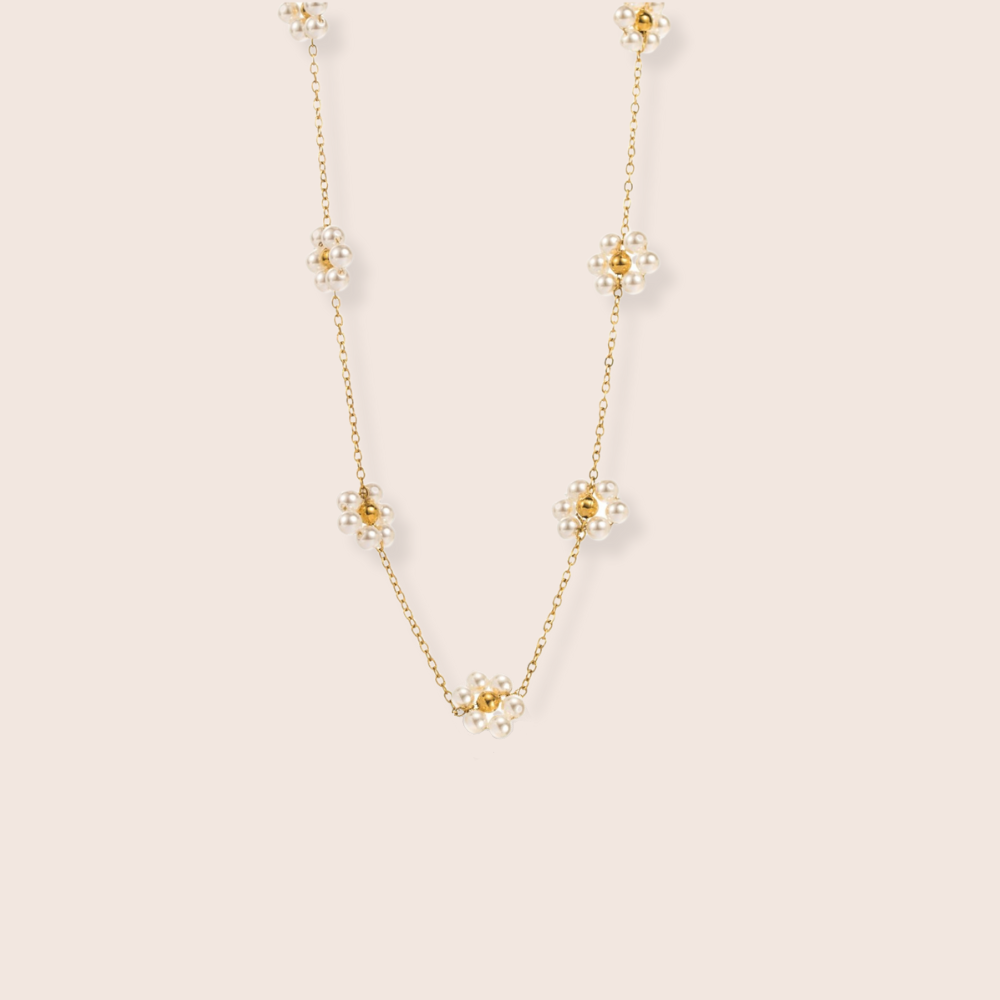 Daisy Chain Pearl Necklace